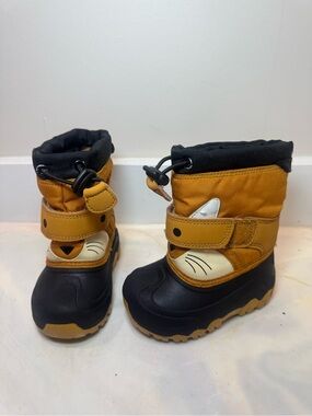 Kids Insulated Snow Boots in Mustard and Black